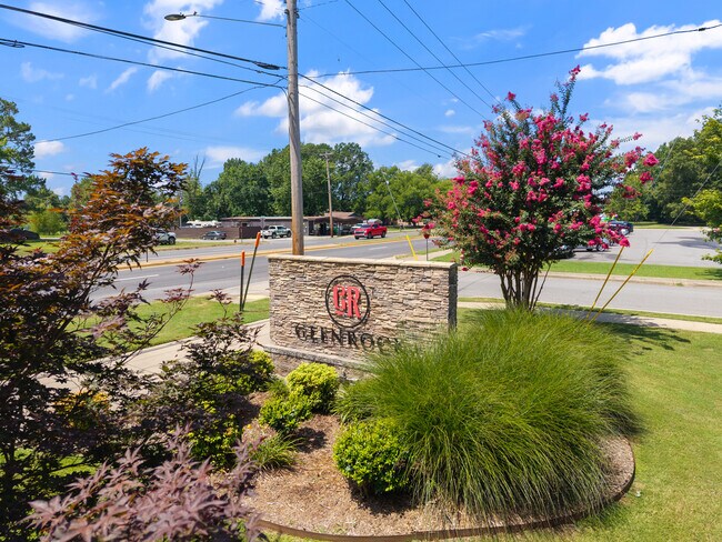 Foto del edificio - Glenrock Apartments