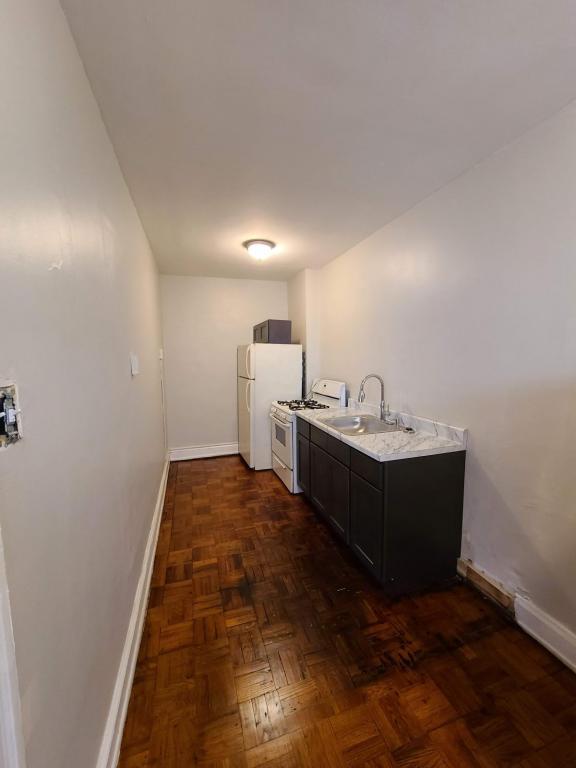 Foto del edificio - 6820 Ludlow Street