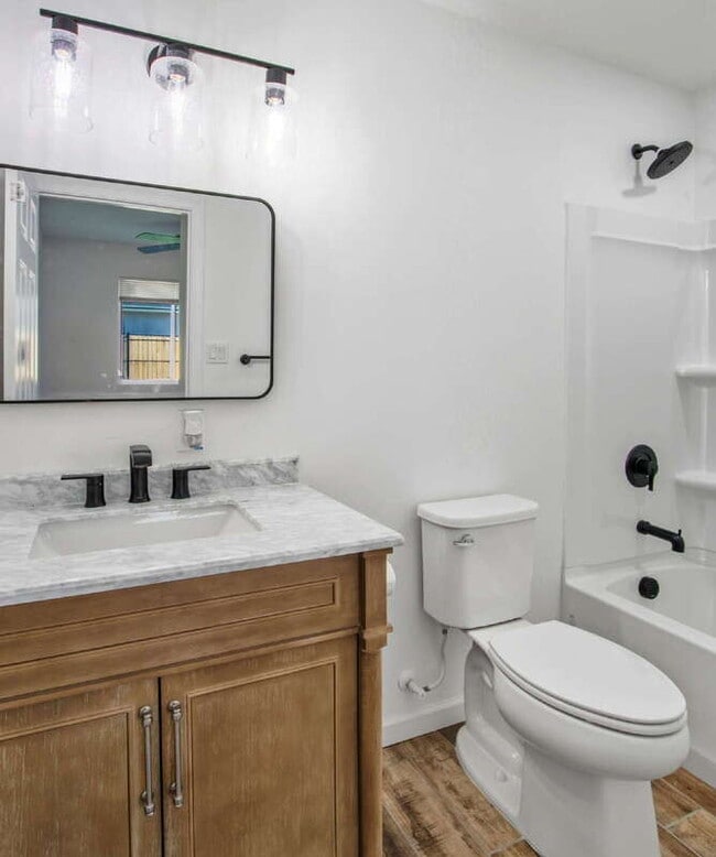 Building Photo - 1503 W Garden St