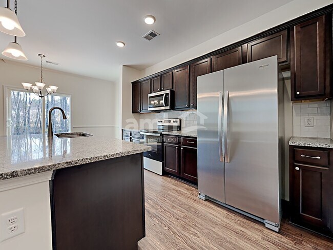 Foto del edificio - 126 Thatchet Dr