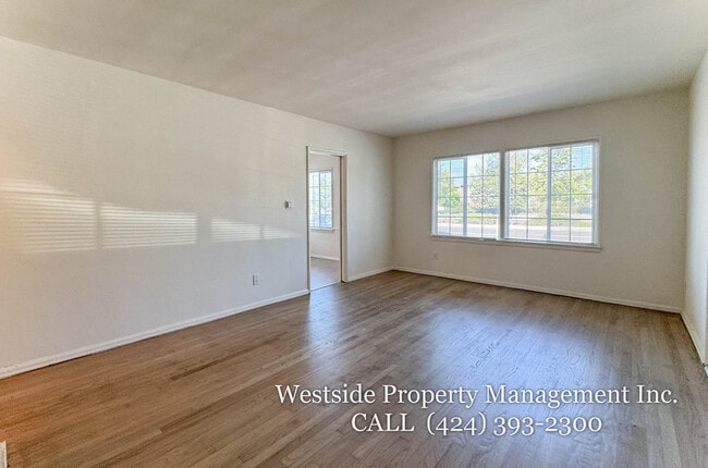 Building Photo - 11000 Culver Blvd