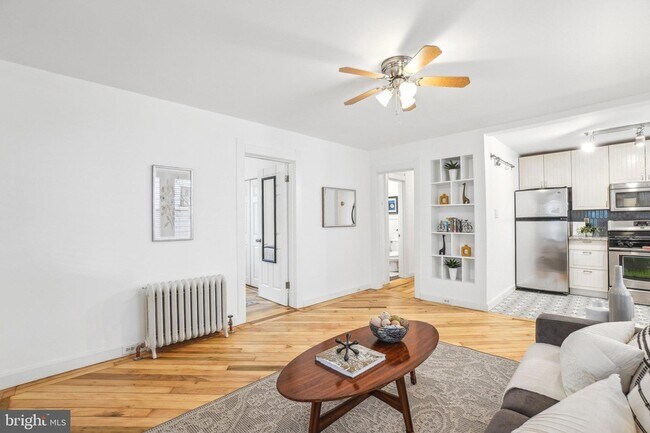 Foto del edificio - 3067 Clinton St NE