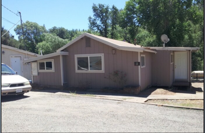 Building Photo - Sutter Pines