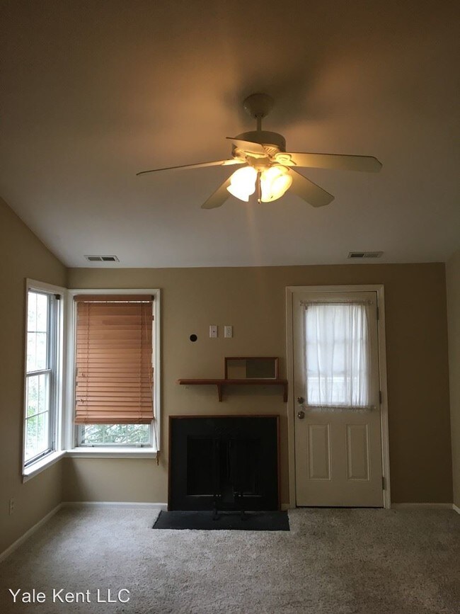 Foto del edificio - 55 Pheasant Meadow Dr