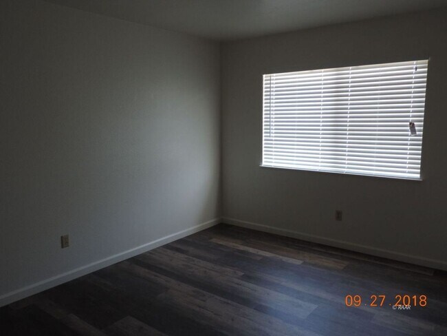 Building Photo - ERW1617