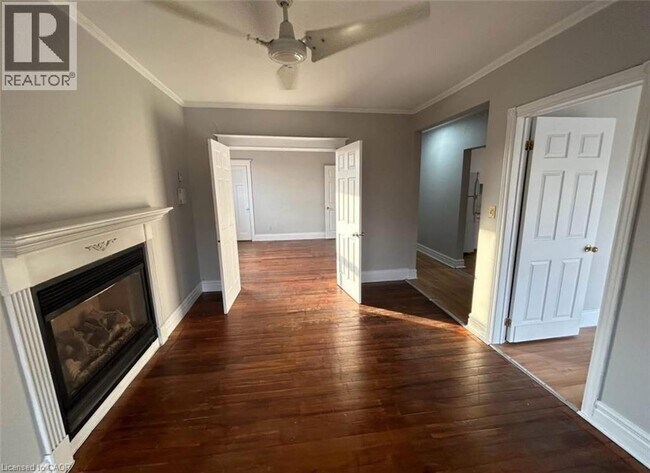 Photo du bâtiment - 144 Locke St S