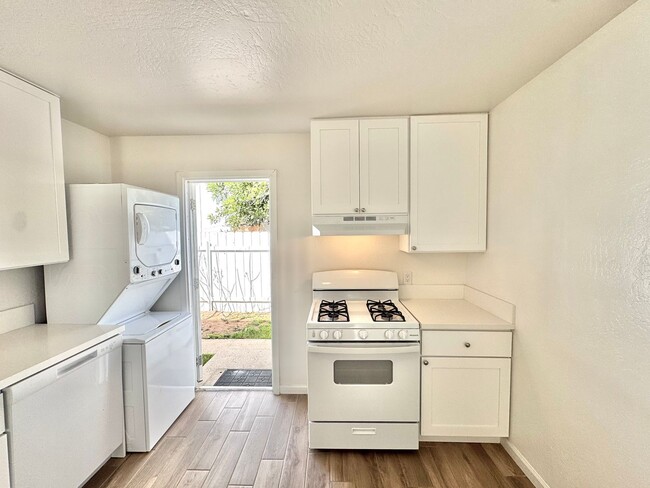 Building Photo - 3539-3541 Clairemont Mesa Blvd