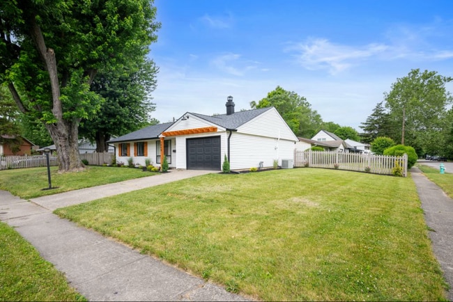 Building Photo - 3864 Esquire Ct