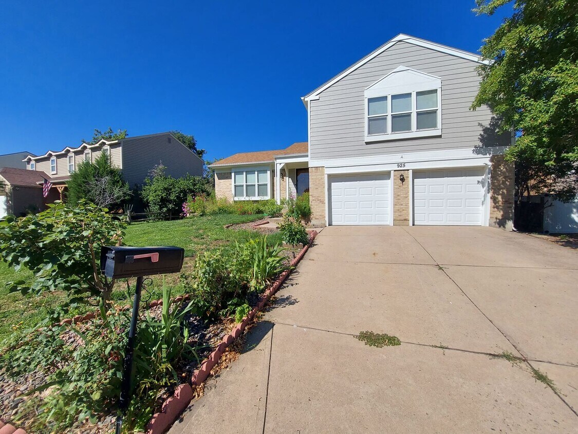 925 S Norfolk St, Aurora, CO 80017 House Rental in Aurora, CO