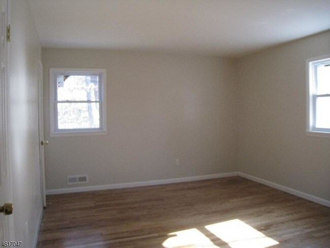 Building Photo - 35 Morningside Dr