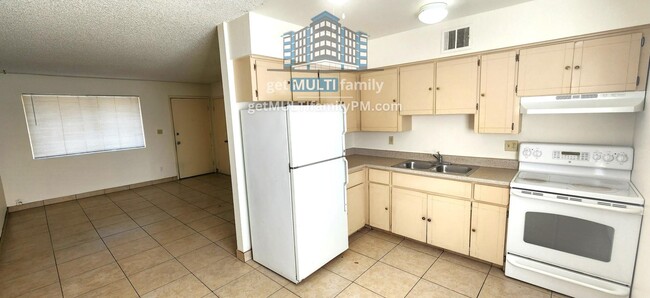 Building Photo - 2-Bedroom Apartments in the Heart of Phoen...