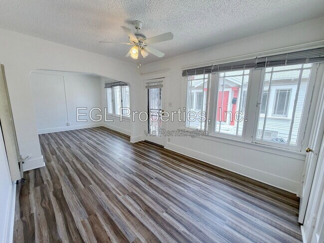 Foto del edificio - 3521 1/2 Mont Clair Street