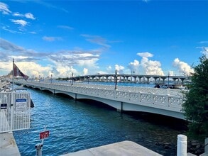 Building Photo - 555 NE 15th St