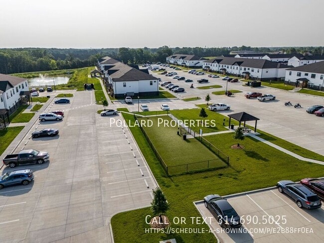 Building Photo - 803 Parkview Dr