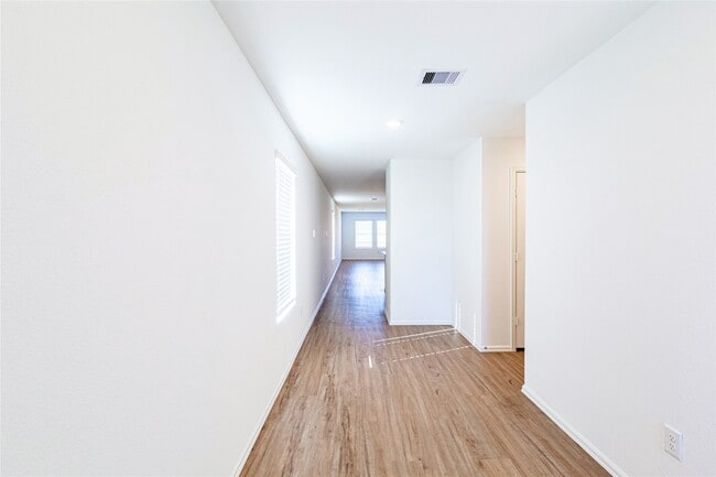 Building Photo - 7351 Gorrion Dr