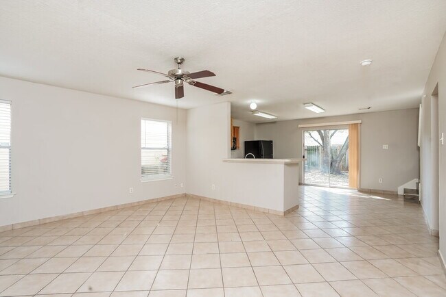 Foto del edificio - 7331 Parkland Manor Dr