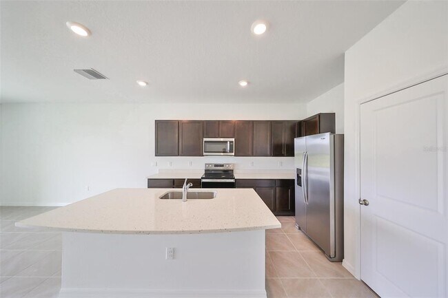 Building Photo - 3531 White Dandelion Ct