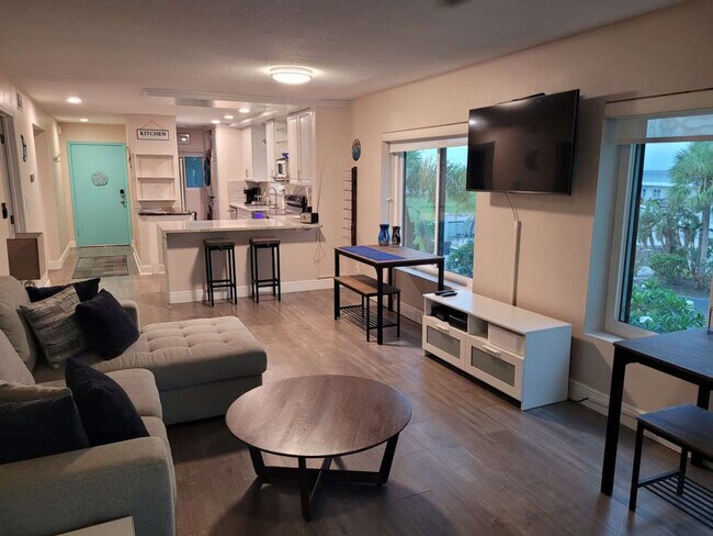 Building Photo - 903 Bahia Del Sol Dr