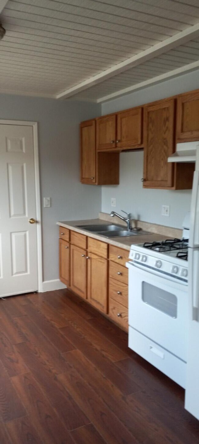 Building Photo - 42727 Moonridge Rd