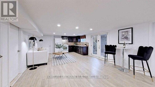 Photo du bâtiment - 8 Clydebank Blvd