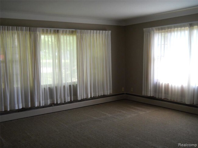 Foto del edificio - 1467 S Riverside Ave