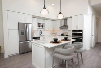 Building Photo - 2590 Wellington Bay Dr