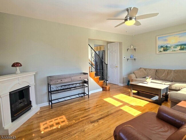 Foto del edificio - 708A Farrand St