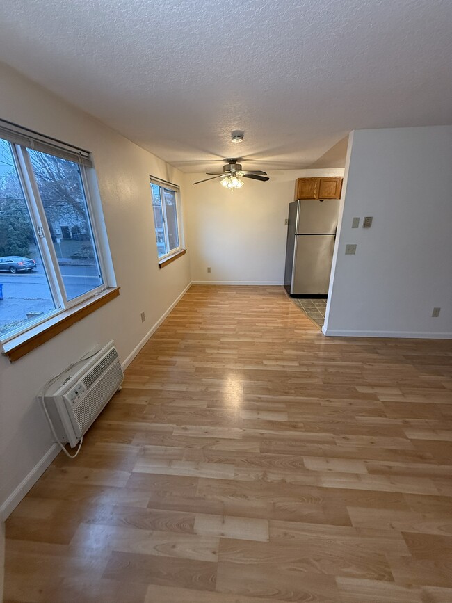 Building Photo - 2317 SE Division St