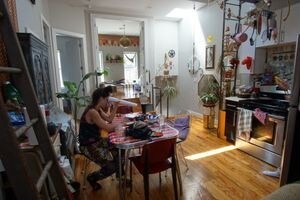 Primary Photo - 409A Hart St