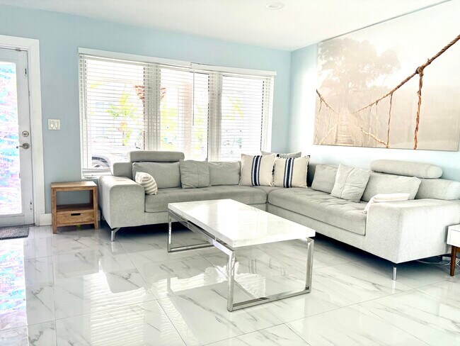 Foto del edificio - 5770 NE 18th Ave