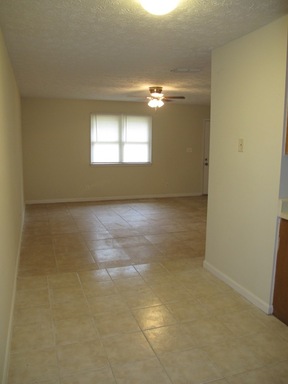 Building Photo - 227 Sunny Hills Dr