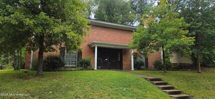 Building Photo - 1125 Manship St