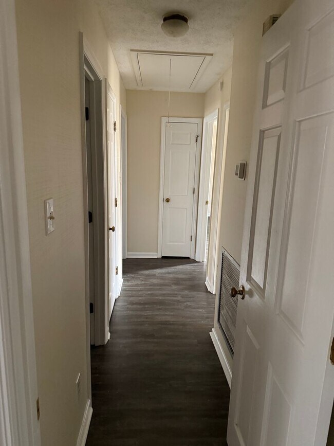 Foto del edificio - 2723 Westgate Dr