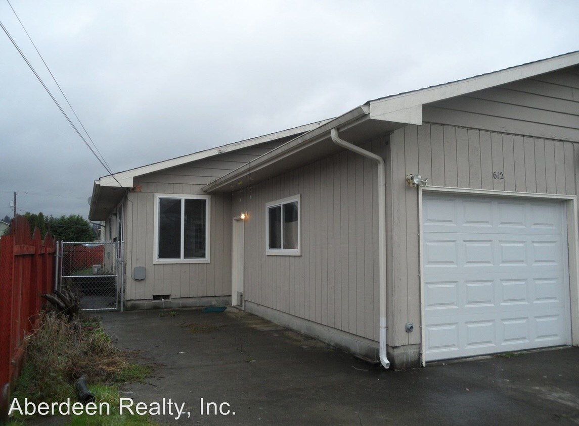 Foto principal - 612-614 Lindstrom St
