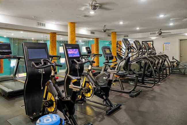 Foto del edificio - Reveal