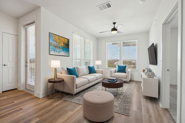 Building Photo - The Greyson