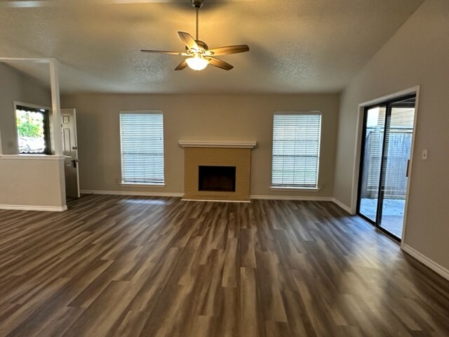Foto del edificio - 1202 Thorpe Ln