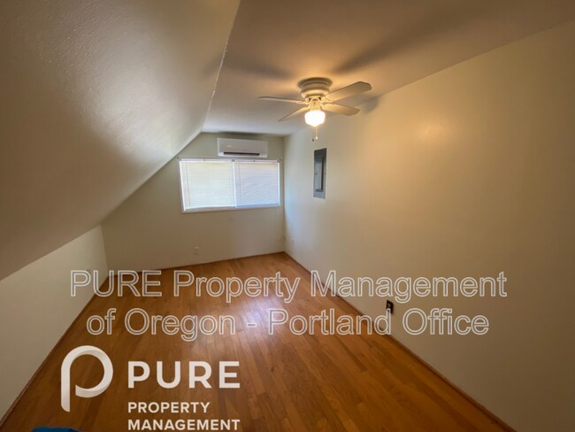 Foto del edificio - 10321 NE Oregon St