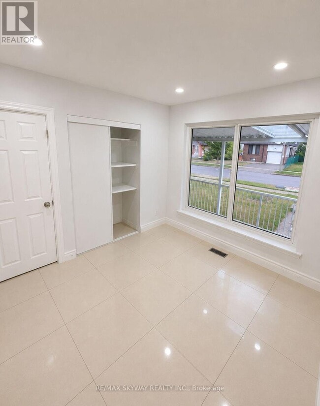 Building Photo - 40 Dorward Dr