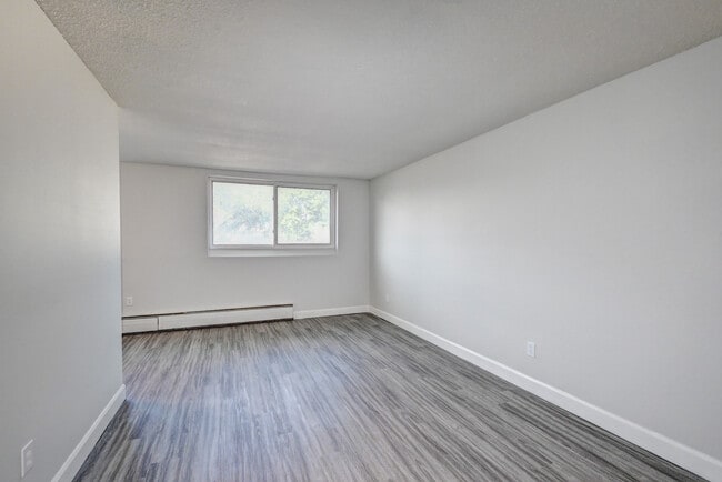 Building Photo - Hincks Street Apartments