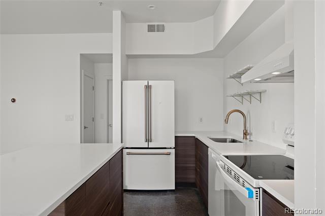 Foto del edificio - 3149 Blake St