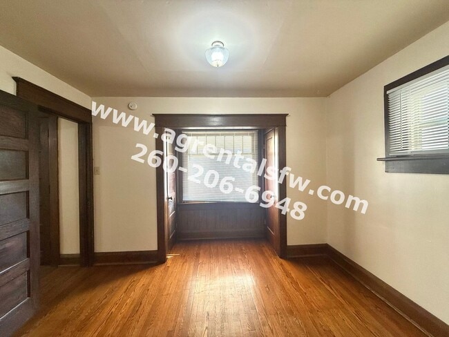 Foto del edificio - 919 Rivermet Ave