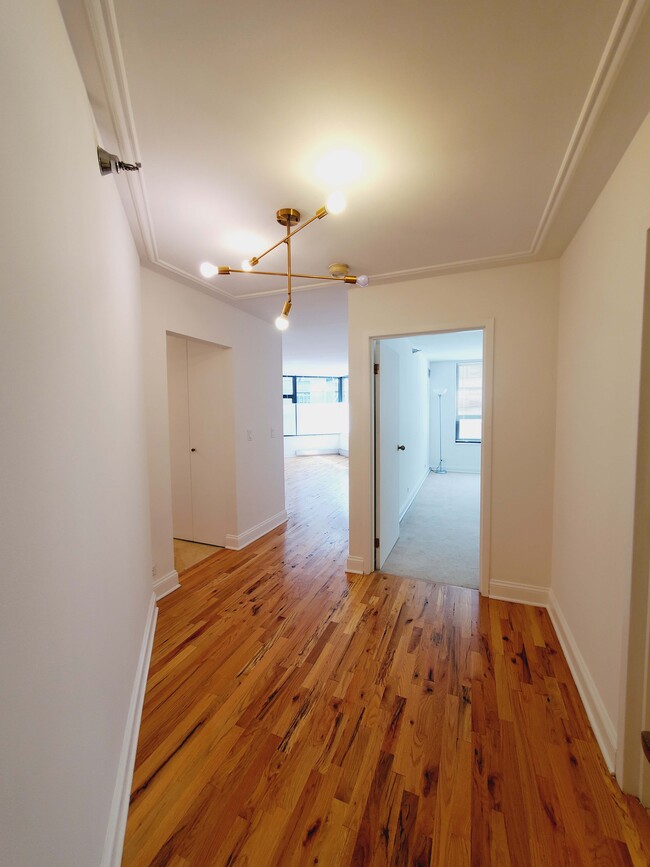 Foto del edificio - 401 E Ontario St