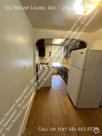 Building Photo - 502 Mount Laurel Rd