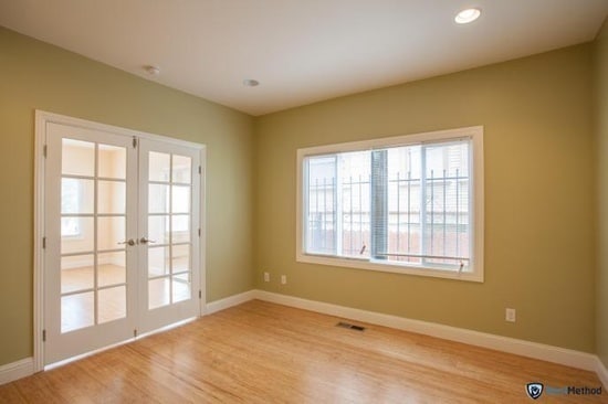 Photo - 975 37th St Apartment