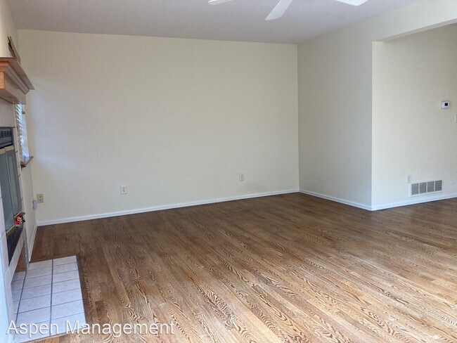 Building Photo - 4 br, 3.5 bath House - 113 Mineola Court