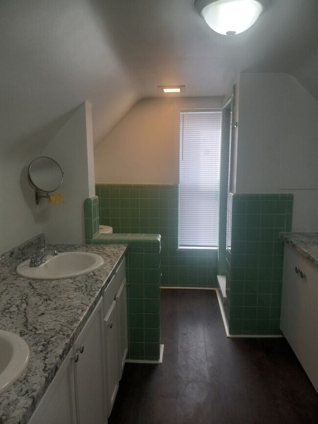 Foto del edificio - Section 8 Ready: 4-Bedroom 2-Bathroom