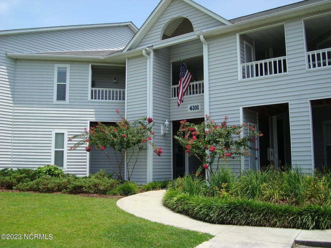4101 Breezewood Dr Unit Apt 202, Wilmington, NC 28412 Condo for Rent
