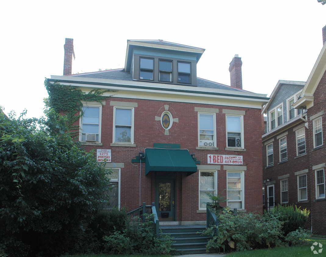 Building Photo - 1448 Neil Ave