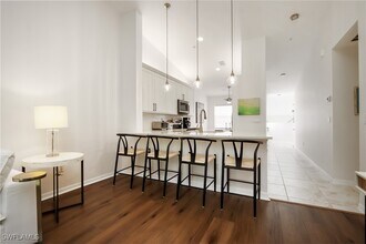 Building Photo - 2585 Old Groves Rd